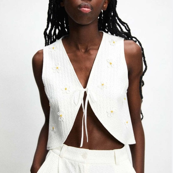 Rita Row Apolo Vest Top - Picture 1 of 5
